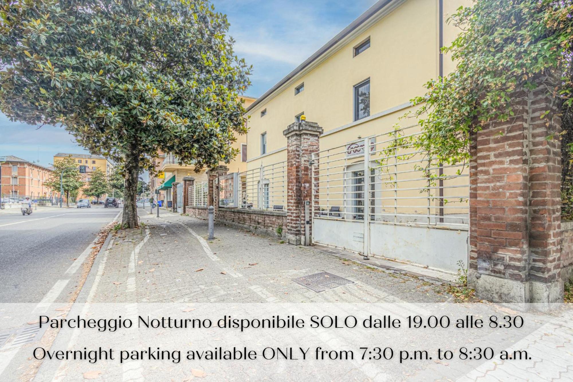 Stazione A 200M - Ampio Appartamento Con Parcheggio Notturno Gratis Parma Bagian luar foto